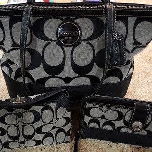 Coach purse, wallet and wristlet/makeup bag